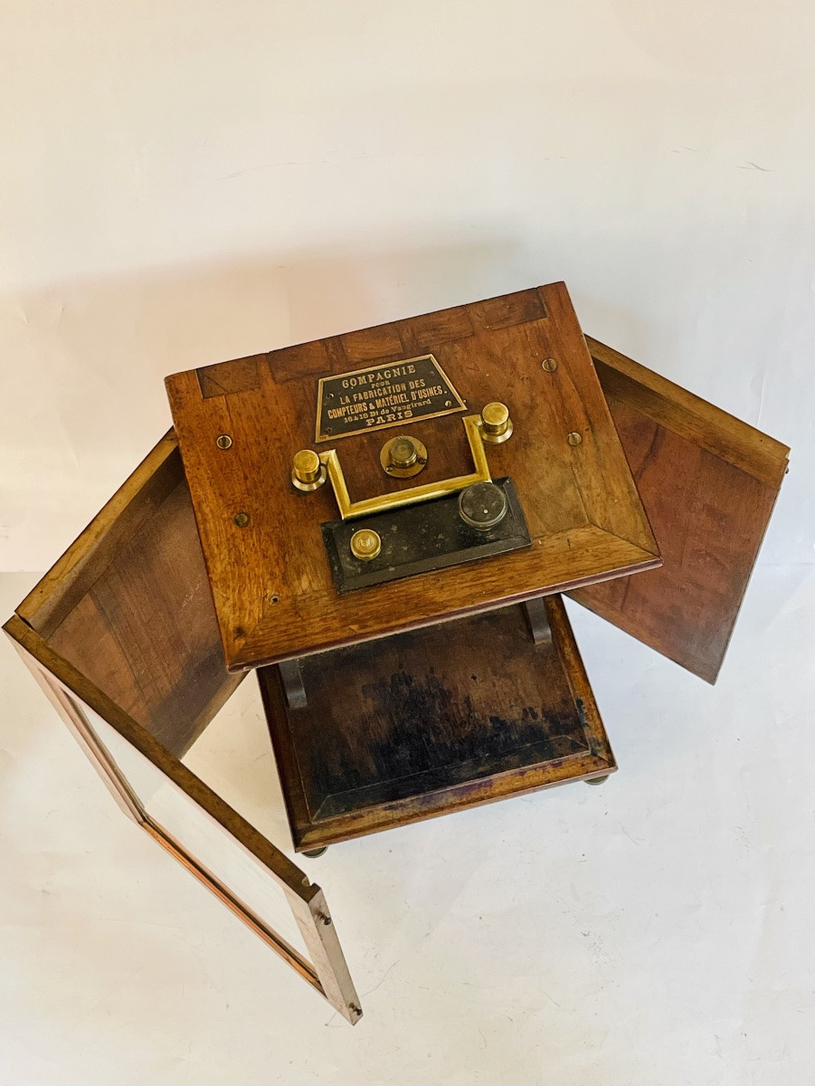 Coffret en noyer vitré-photo-5